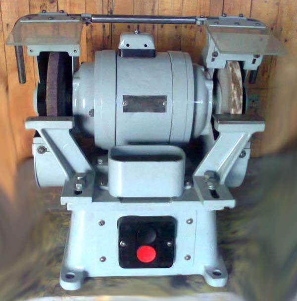 Загальний вигляд точильно-шліфувального верстата ЕТ-62 ЕТ-62 Загальний вигляд точильно-шліфувального верстата